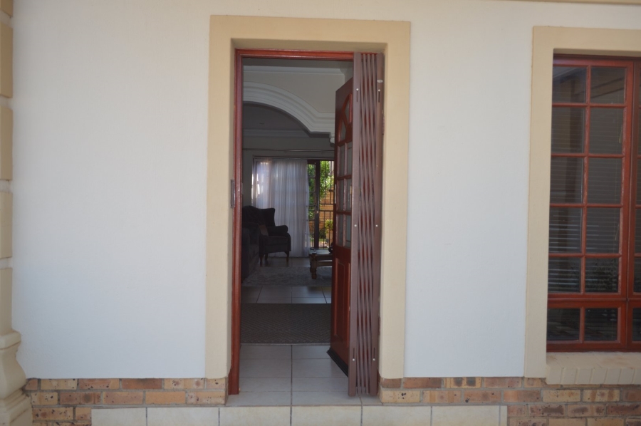 3 Bedroom Property for Sale in Wilkoppies North West